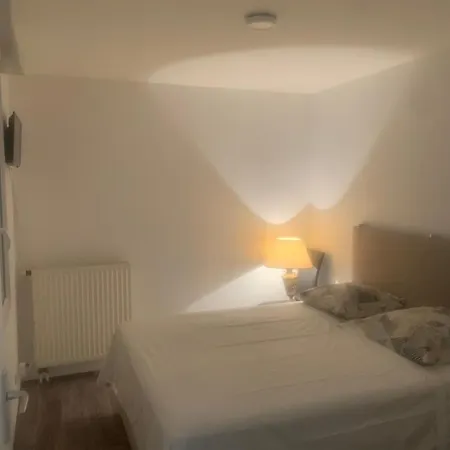 Belle Privee Dans Un A Sur Marne Homestay *